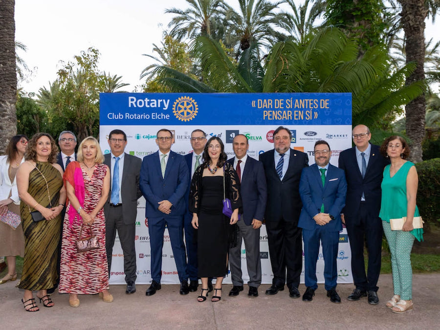ICIE participa en la Gala benéfica del Rotary Club Elche 2025 a favor de cáritas.